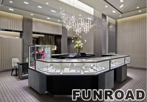 品牌珠宝店装饰设计的独特珠宝展示柜台