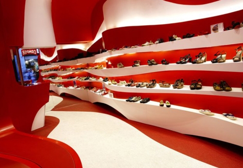 木质烤漆鞋子展示架和鞋店红色展示柜设计