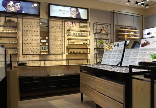 商业光学零售商店的创意橱窗展柜订制设计案例